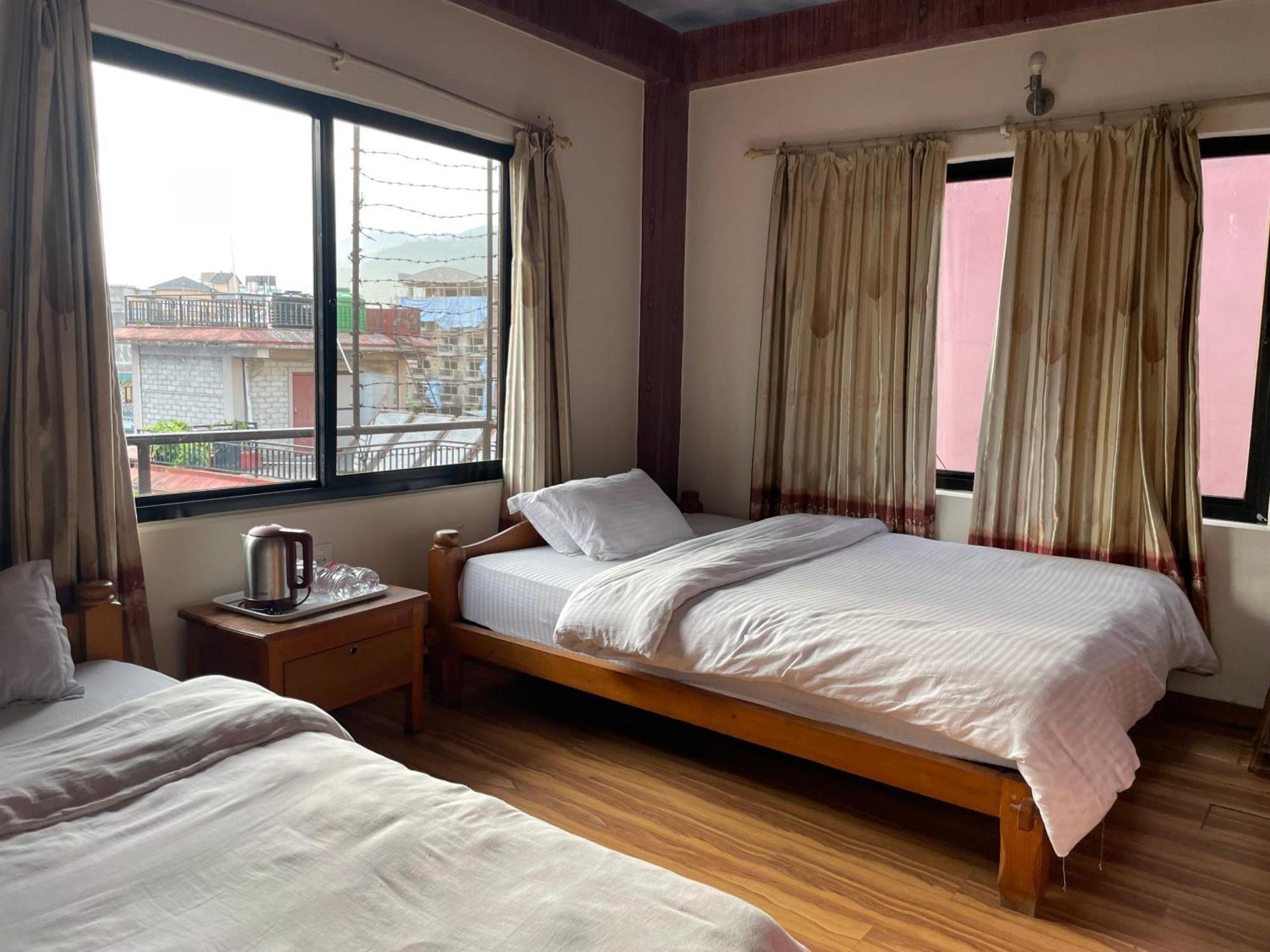 Hotel Hakoniwa Покхара Экстерьер фото